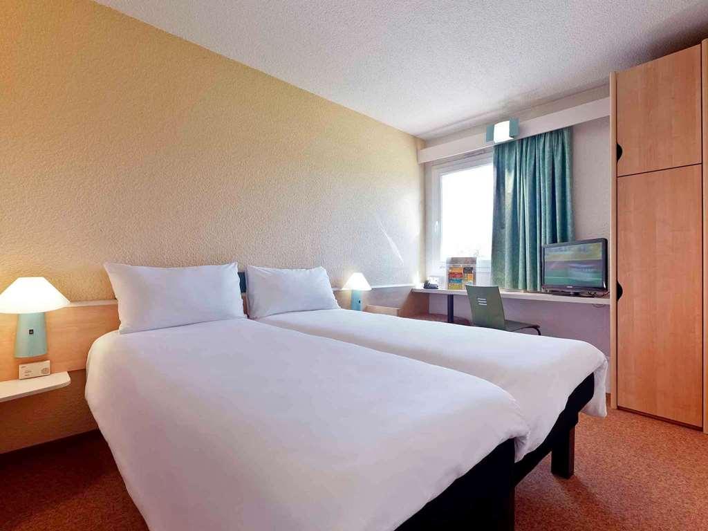 Hotel Ibis Bragança Habitación foto